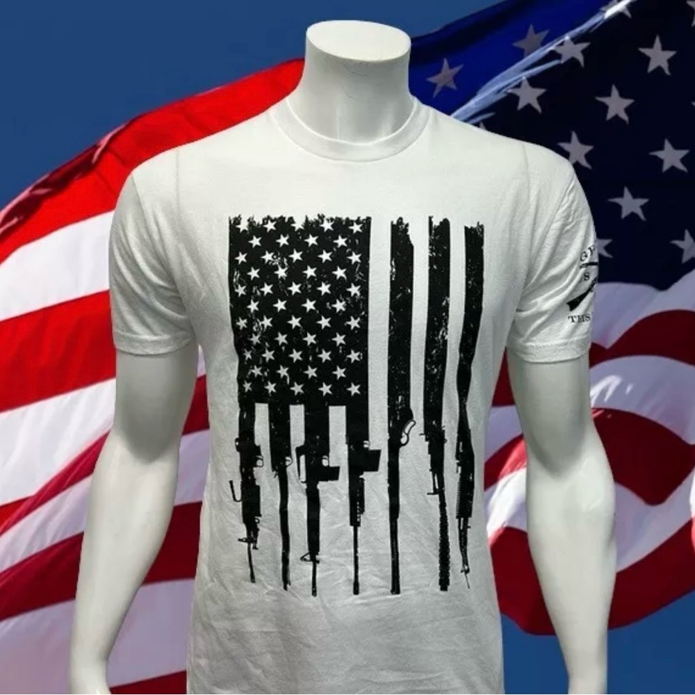 NWOT Grunt Style White-Black US Flag Long Guns Short Sleeve Men's T-Shirt XL New